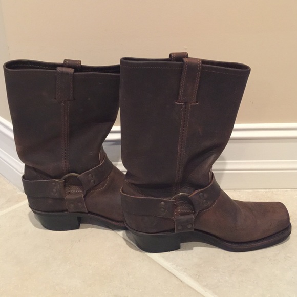 Frye Boots Size 8.5 Worn Once💗Make me an offer🙂