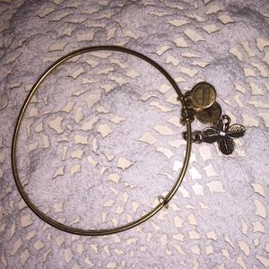 Lucky clover charm bangle