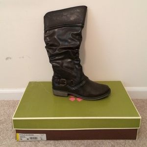 Naturalized Brown boots, never been worn