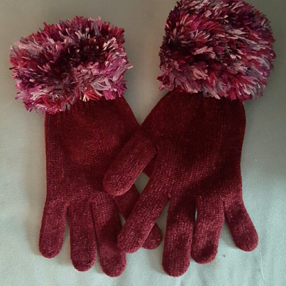 Red/purple Gloves