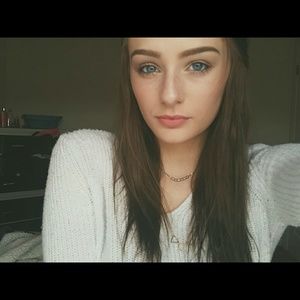 Meet your Posher, Hana
