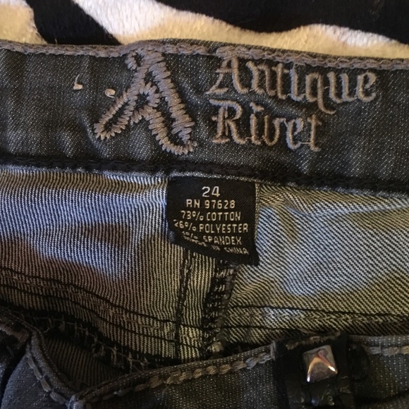 😎 Leather and stud Antique Rivet jeans! 😎 - Picture 4 of 4