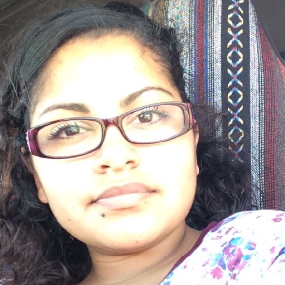 Meet your Posher, Alexis