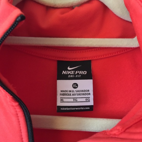 Nike pull over - Picture 3 of 3
