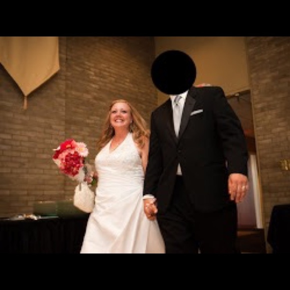 David's Bridal Halter Style Wedding Dress