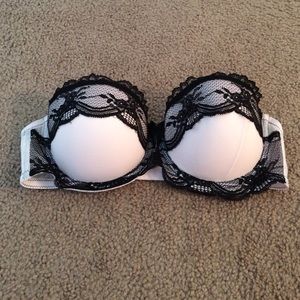 Black/ pink lace bra