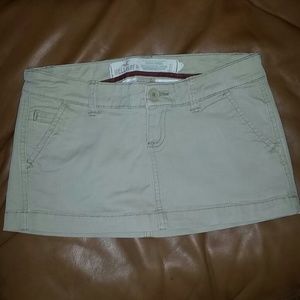Khaki Hollister skirt