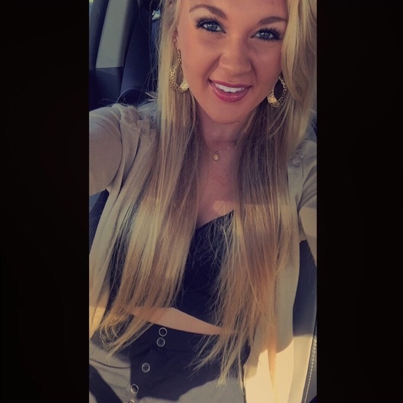 Meet your Posher, Mckay - Picture 1 of 1