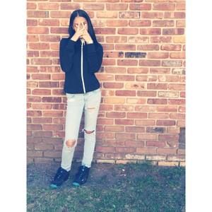 Meet your Posher, Maya