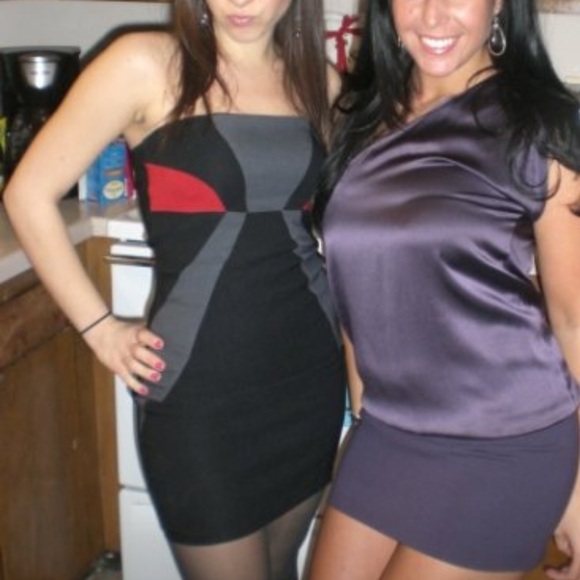 Black strapless color block dress (Body-Con) - Picture 3 of 3