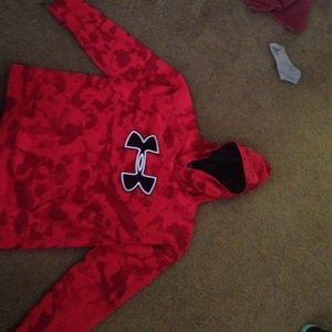 Under Armour sweatshirt