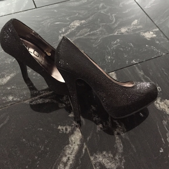 GLO prom shoes - Picture 2 of 4