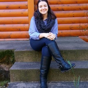 Meet your Posher, Abby