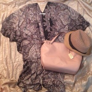 Sale 💕 Gorgeous tunic.  NWOT