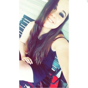 Meet your Posher, Makenzie