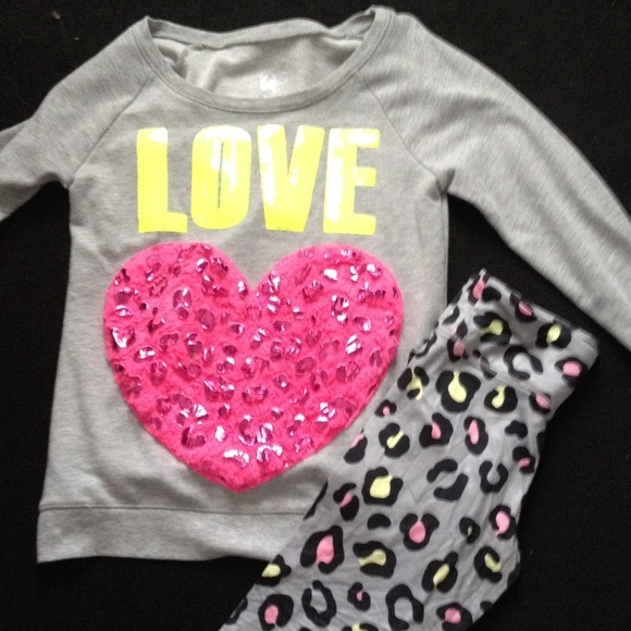 Sweatshirt and pant set
