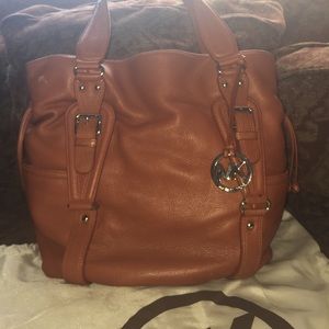 Micheal Kors purse
