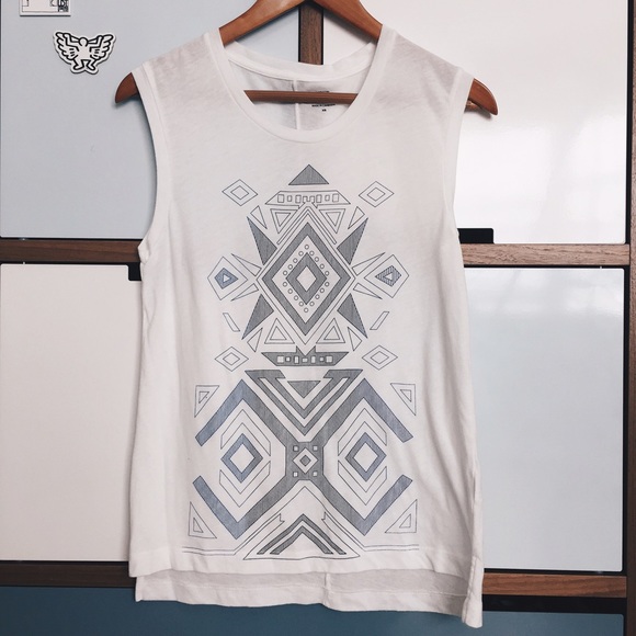 White Sleeveless Geometric Print Top