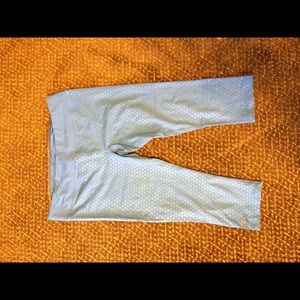 RESERVED!!!!!! UA capris RESERVED!!!!!!!!!!!!