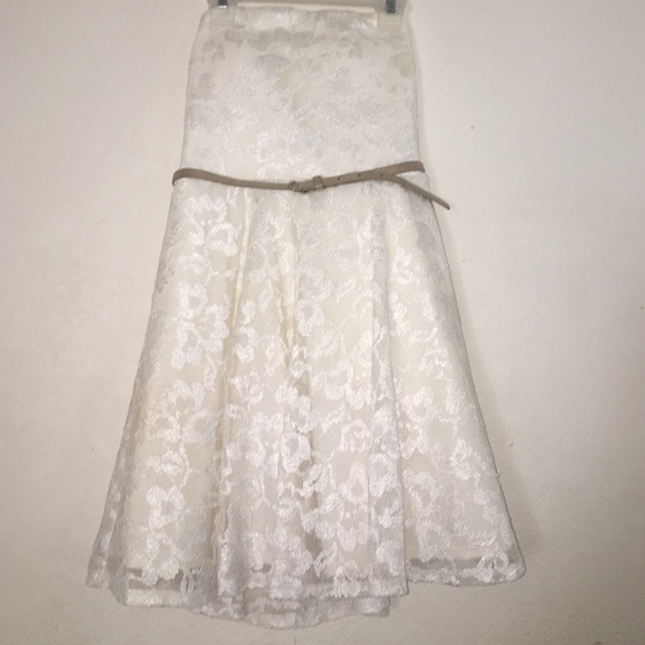 White lace dress