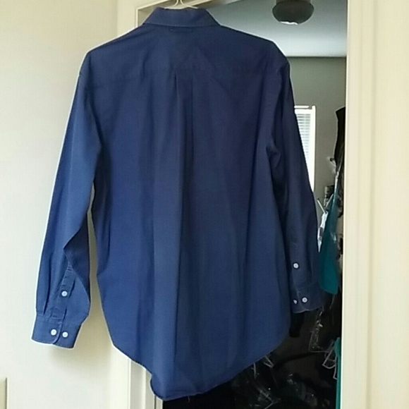 Tommy Hilfiger shirt, Large - Picture 2 of 2