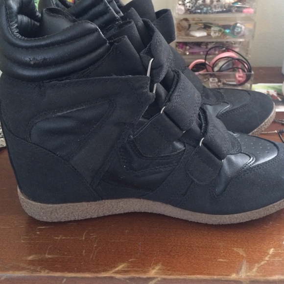 Sneaker heels- black