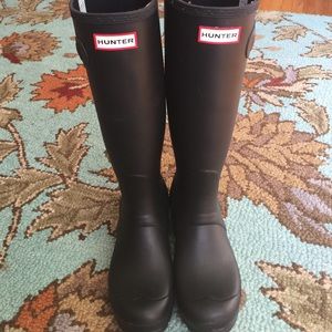 HUNTER tall rain boot