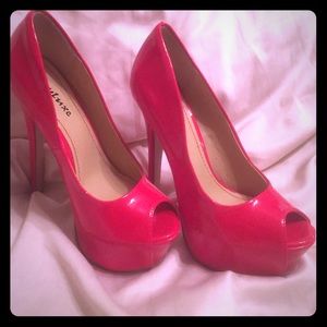 BRAND NEW NEVER BEEN WORN