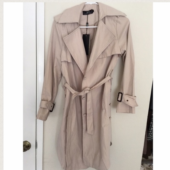 Fashionable Women's Trench Coat (light tan) - Picture 3 of 3