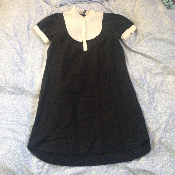 Black and White Formal Dress with Pleated Collar