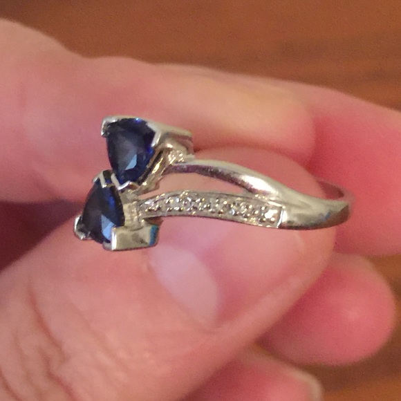 Bundled with Forever 21 cardigan. - Picture 4 of 4