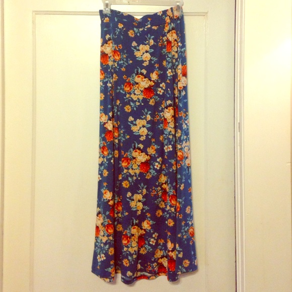 floral maxi-skirt!!!!!!!! size small - Picture 1 of 2