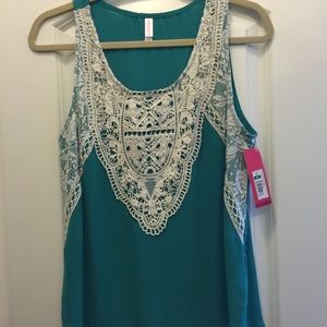 Sleeveless blouse