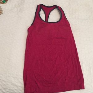 Lulu lemon in the flow tank size 6