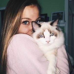 Meet your Posher, Shea