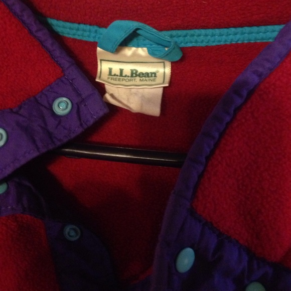 L.L. BEAN red sweatshirt; small/medium - Picture 3 of 4