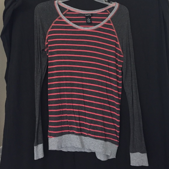 Rue 21 Medium Long Sleeve Top Pink Grey
