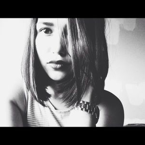 Meet your Posher, Abigail