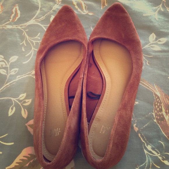 H & M brown suede flats
