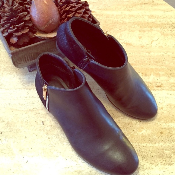 BEAUTIFUL Black Leather boots