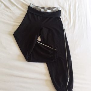✨SOLD✨ NIKE 3/4ths cuffed pants