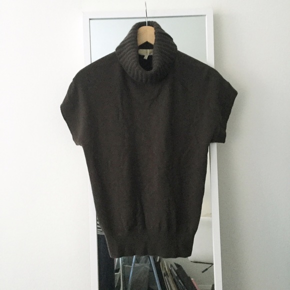 🎀 sleeveless turtle neck cashmere sweater🎀 - Picture 1 of 3