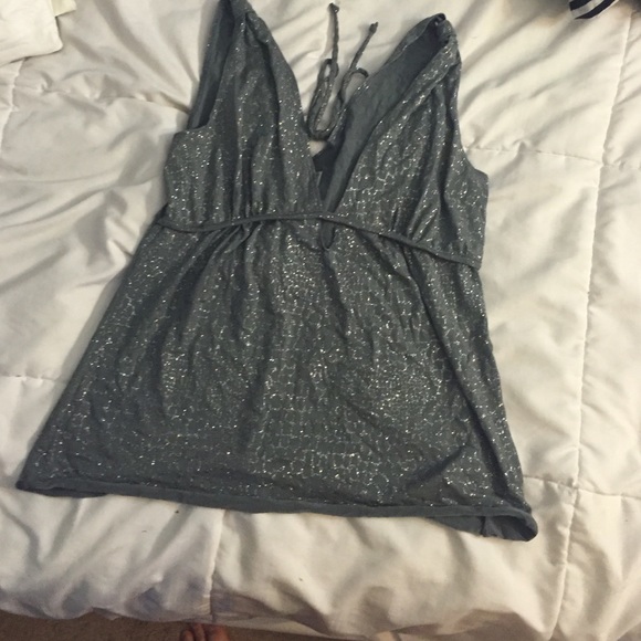 Silver/gray top