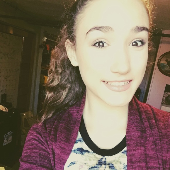 Meet your Posher, Natasha - Picture 1 of 1