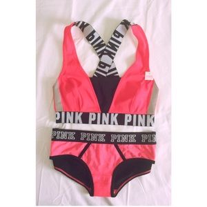 SOLD 🎀 PINK sport bra & panty