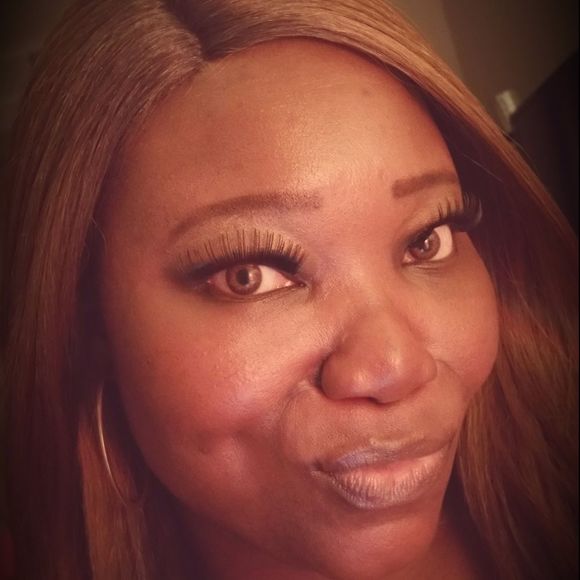 Meet your Posher, Monique - Picture 1 of 1