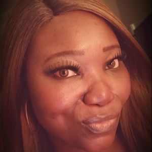 Meet your Posher, Monique