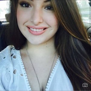 Meet your Posher, Gabriela