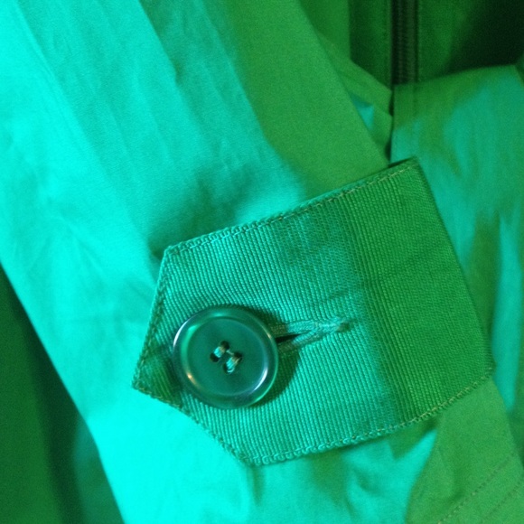 Ruffle Collar Light Jacket - Picture 2 of 4