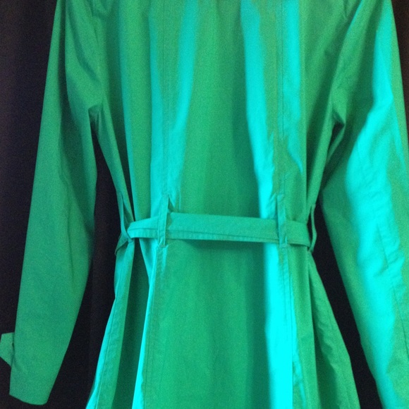 Ruffle Collar Light Jacket - Picture 4 of 4